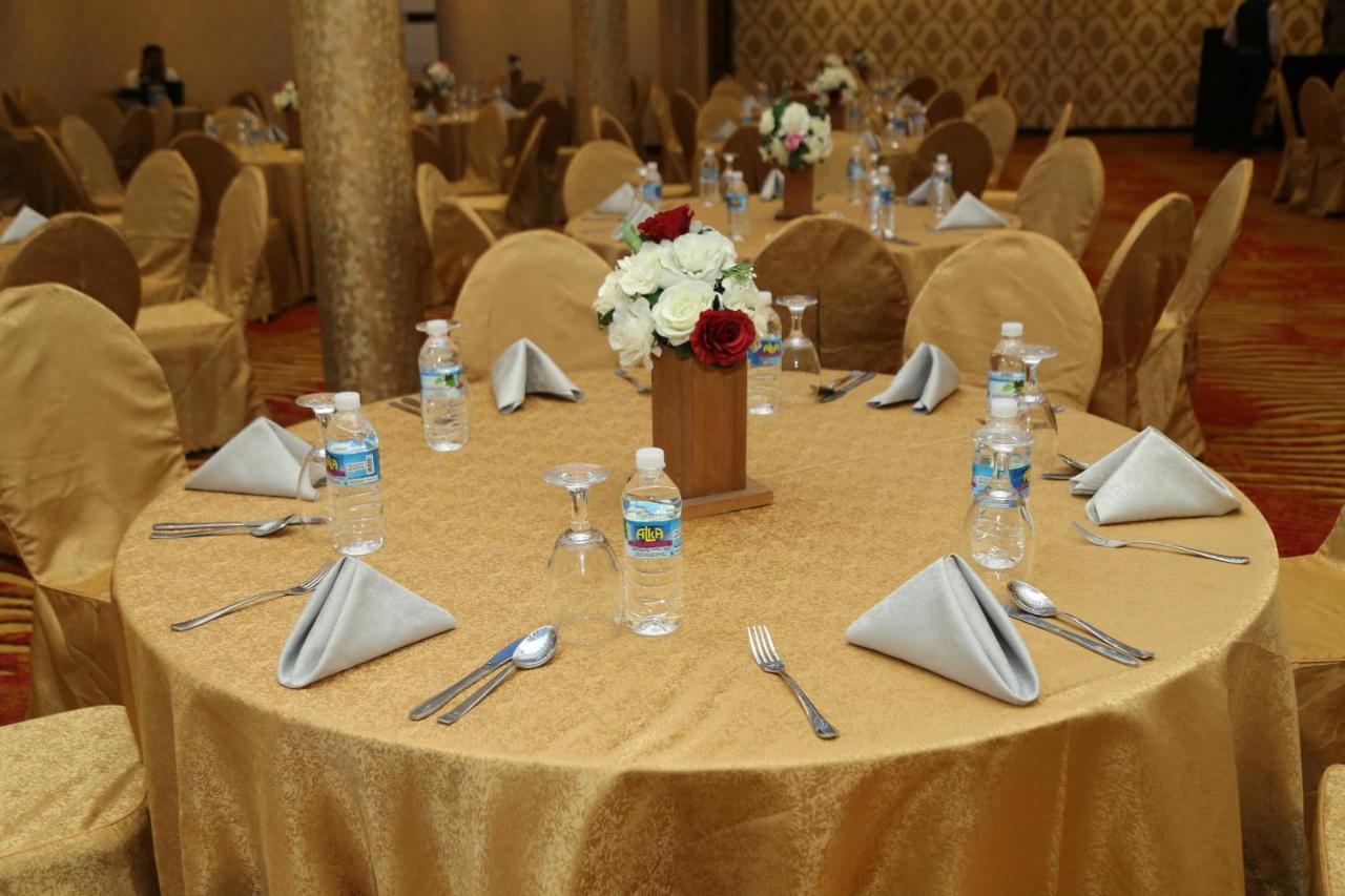 Polhena Grand Resort & Banquet Matara Exterior foto
